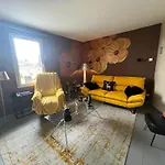 ヴィラ Spacieuse Avec Piscine Au Milieu Des Vignes