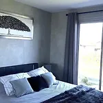 Spacieuse Avec Piscine Au Milieu Des Vignes * Sainte-Croix-du-Mont