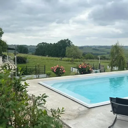 Spacieuse Avec Piscine Au Milieu Des Vignes