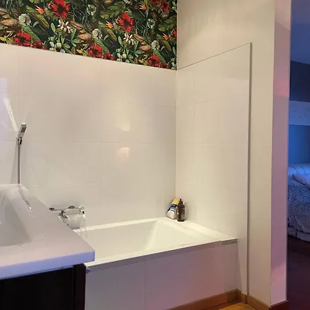 Spacieuse Avec Piscine Au Milieu Des Vignes Villa