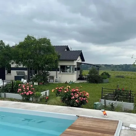 Spacieuse Avec Piscine Au Milieu Des Vignes *